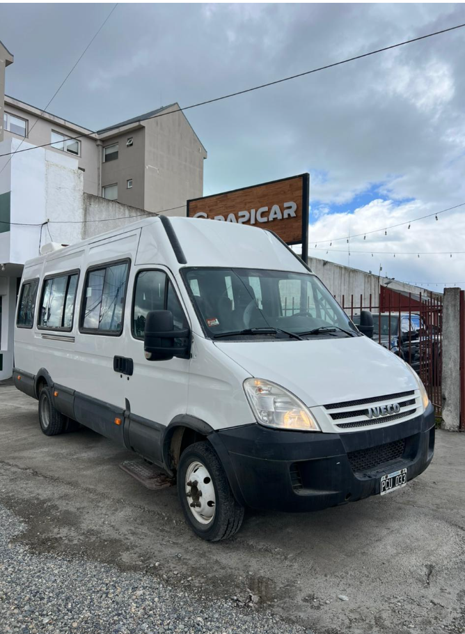 Iveco Daily 19+1 Diésel 2014
